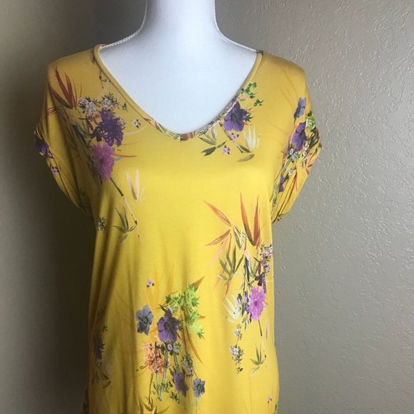 Zara Tops - 3 for 20‼️Zara Women’s Casual Floral Tropical M Zara Tops - 3 for 20‼️Zara Women’s Casual Floral Tropical M